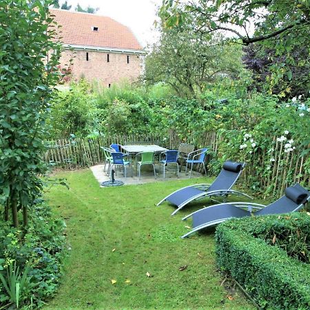 Enchanting Cottage With Terrace Garden Hamoir Exterior foto