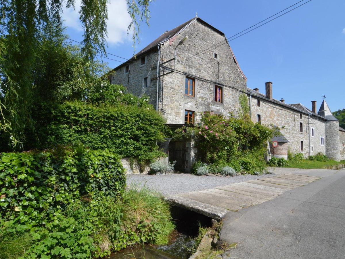 Enchanting Cottage With Terrace Garden Hamoir Exterior foto