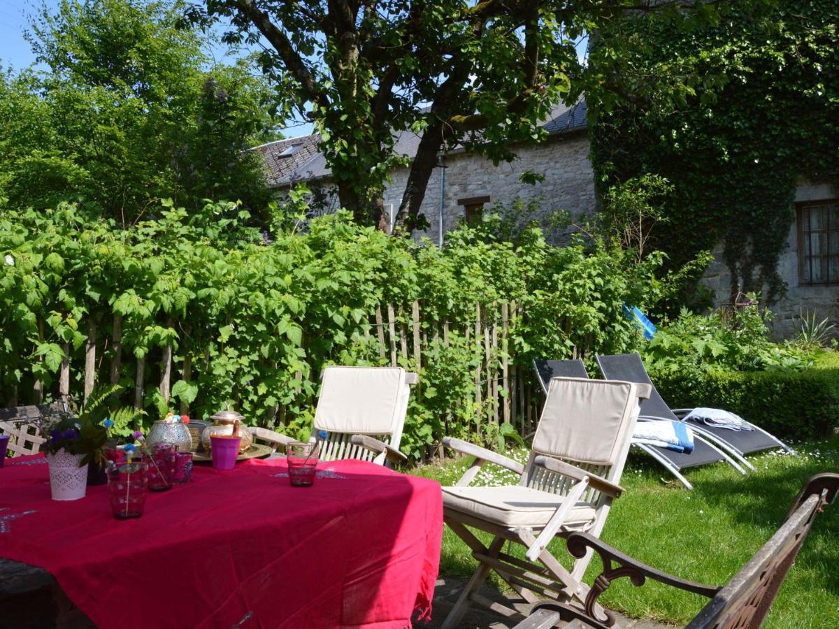 Enchanting Cottage With Terrace Garden Hamoir Exterior foto